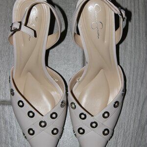 Jessica Simpson Heels/Size 8.5/Beautiful Ivory Color/Slip on - pointed toe
